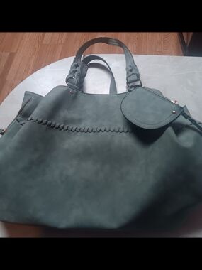 Stylish Green Women's Tote Bag with Accent Stitching